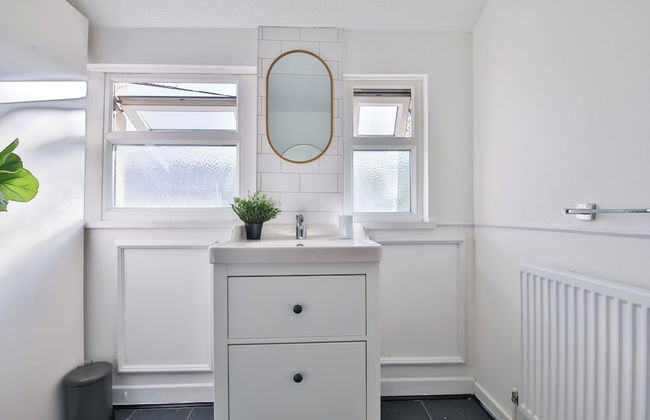 Beautifully Designed 2 Bed Apartment - Foto 44