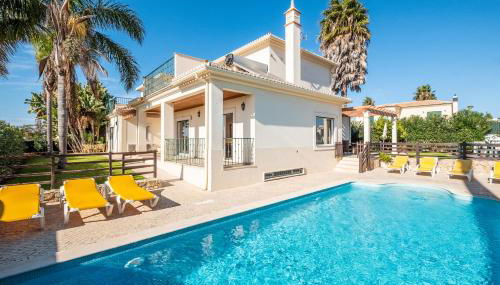 Villa Cordeiro - Heated Pool - Free wi-fi - Air Con - Foto 2