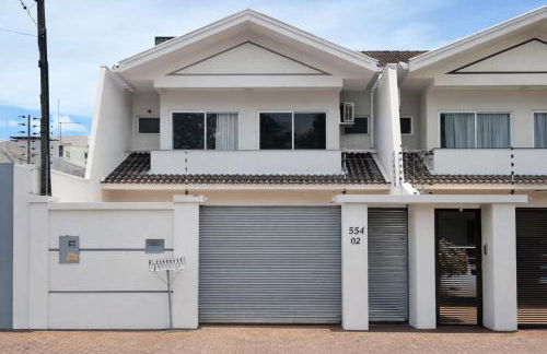 Casa com piscina, Até 8 pessoas, Garagem para 3 Carros - Photo 22
