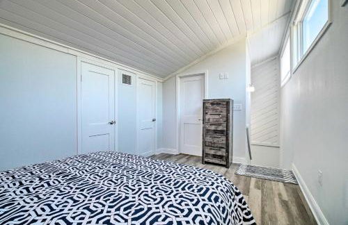 Bright Home with Dock on Lake Conroe! - Photo 20