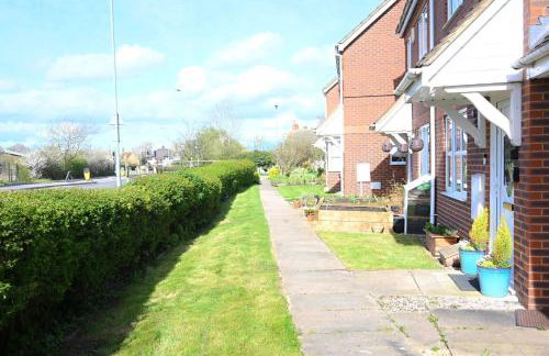 Bright 3BR House Ideal for Families & Groups - Foto 34