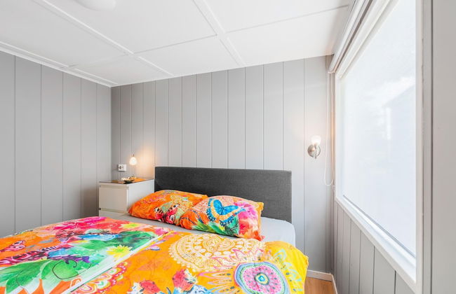 Lovely Wooden Chalet With Garden in Reutum - Photo 3