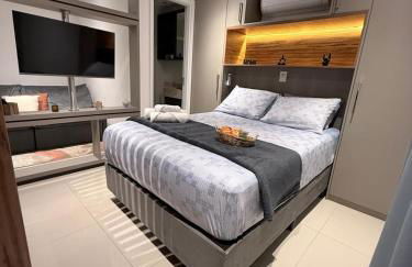 Studio 124 luxuoso, novo, bem equipado com ar condicionado e cozinha completa - Centro Mogi - Foto 2