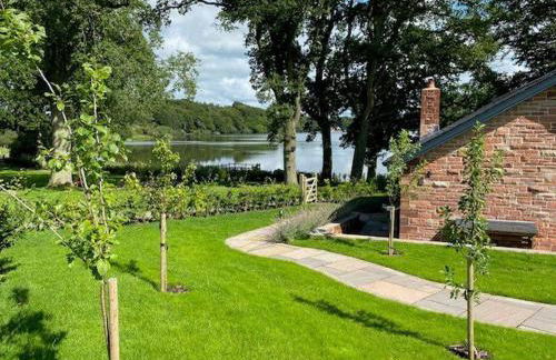 Waters Edge, Talkin Tarn, a luxurious bungalow with stunning views over the tarn - Foto 26