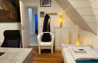 Zentrale Maisonette mit Büro & Parkplatz - Foto 13