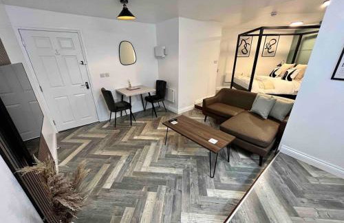 Stylish Studio Apartment on Torquay Harbourside! - Photo 6