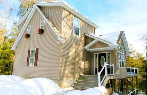 Stunning Weekend Getaway near Hickory Run State Park in Pennsylvania - Photo 20