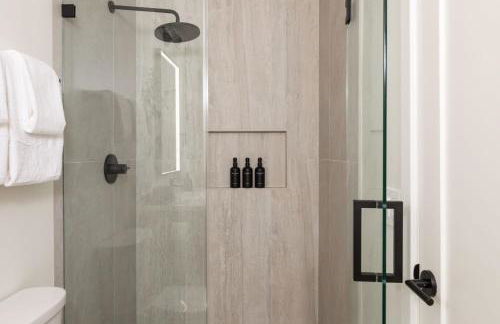 Tide House Unit D Modern Oceanview 1BD w Parking - Foto 20