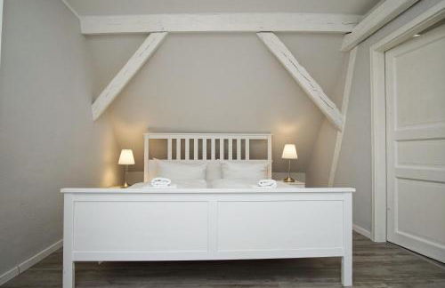 nah am Meer, ruhige Lage, gratis Nutzung vom AHOI Erlebnisbad und Sauna in Sellin - Haus Büdnerstube FeWo 4 - Foto 12