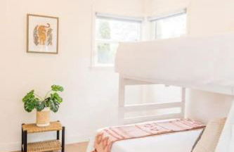 Cheerful 4BD Home in the Heart - Foto 21