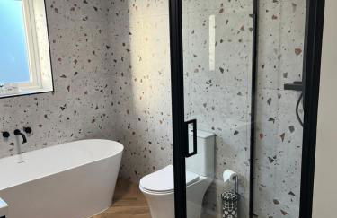 Thrumster Lodges - 3 Luxurious Self Catering Lodges on the NC500, 2 with Hot Tubs - Photo 29