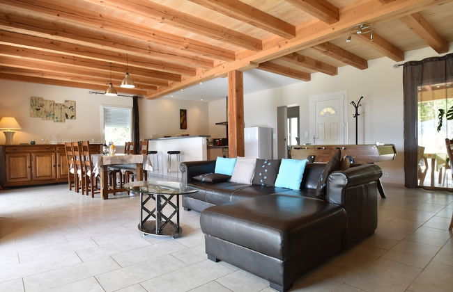 Holiday Home in Montclera With Sunny Garden, Playground Equipment and Private Pool - Foto 36