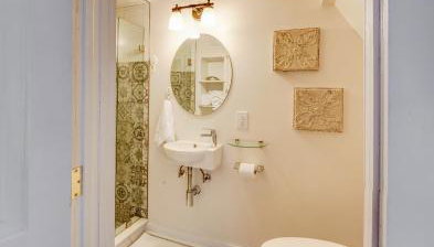 Fairytale Loft Suite 1 bed, 1 bath Luxury Apartment in Downtown Belmont - Foto 4