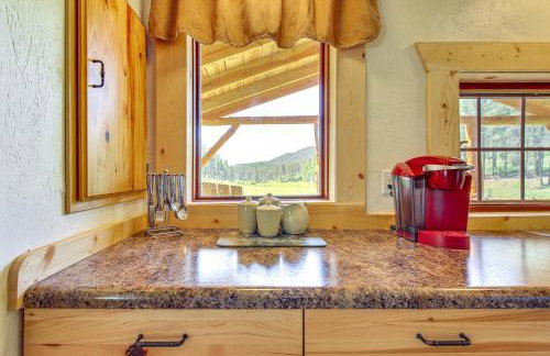 Remote Custer Cabin with Fire Pit and Near State Park! - Foto 8