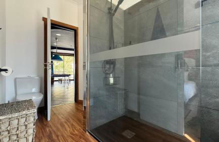 The Modern & Recycled House - Photo 35