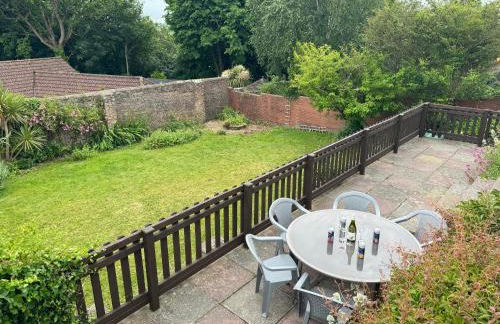 Homely 4 bed in Barnstaple - Foto 9