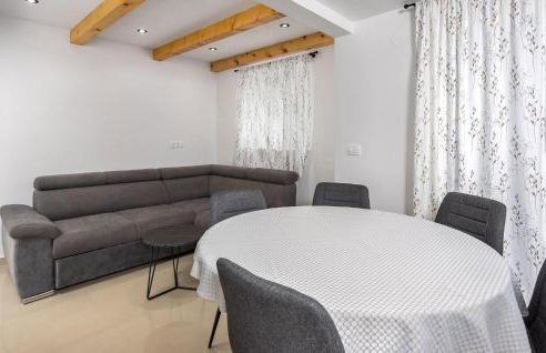 Cozy Apartment In Brsec With Wifi - Foto 12