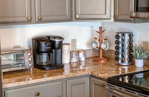 Remodeled Summit Condo at Snowshoe - Modern & Cozy - Foto 25