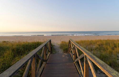 Spectacular 8 Bedroom Oceanfront Hamptons Beach House, Your Castle By The Sea ! - Foto 37