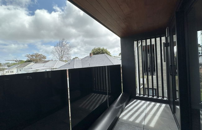 Royal Residency - Photo 17