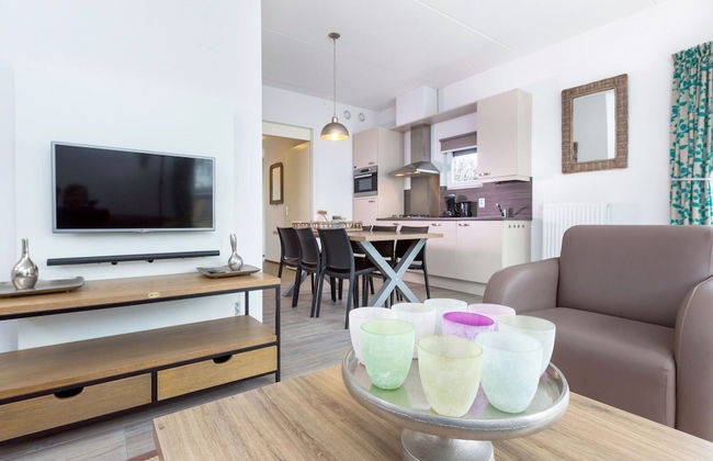 Detached Single Story Holiday Home Near the Sea - Photo 1