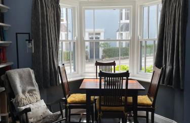 Lovely Charmouth cottage with log fire & garden close to beach - Photo 20