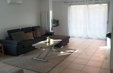 Studio dans une résidence sécurisée et calme avec place de parking - Foto 1