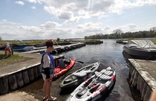 Beautiful Lakeside Holiday Home (6 Portinode Cottages) - Foto 17