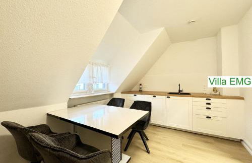 Ferienhaus Villa EMG Velbert nah Düsseldorf Essen Dortmund, Familien Gruppen bis 27 Personen, 3 Küchen, Kaminofen, Terrasse - Photo 56