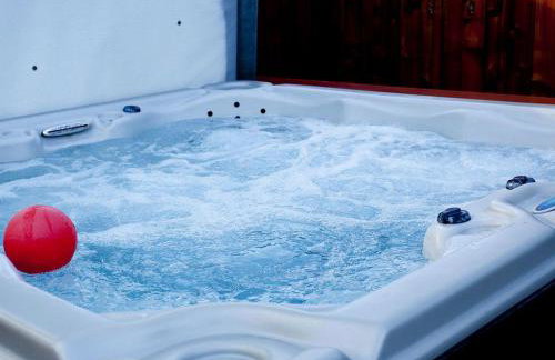 Spacious Vacation Rental for Groups or Events with Sauna and Hot Tub in Athol, Idaho - Photo 5