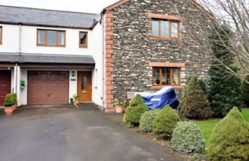 Large modern house in small rural Hamlet - Foto 1