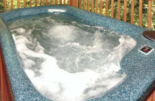 A Bit of Heaven - 2 Bedrooms, 2 Baths, Sleeps 8 Cabin by RedAwning - Photo 32