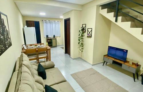 Casa completa com 2 quartos e garagem perto do aeroporto - Foto 1