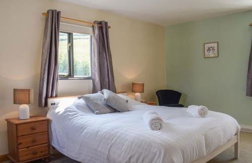 Hill View Lodge - Photo 17