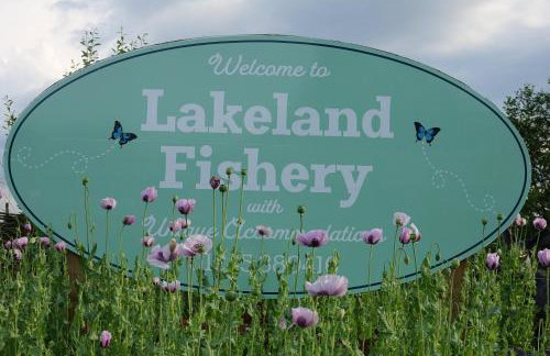 Lakeland Lodge with private Hot Tub and fishing - Foto 17