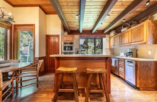 Chambers Lakeside Escape w Lake Views & HOA Access! - Foto 8