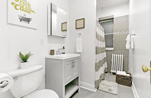 Indulging 2BR Apartment in Festive Boystown - Buckingham 1 - Foto 13