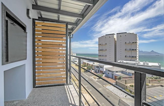 Manhattan On Coral Apartments - Photo 1