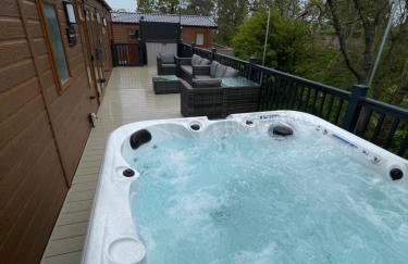 Boggy Creek - lodge with hot tub - Photo 41