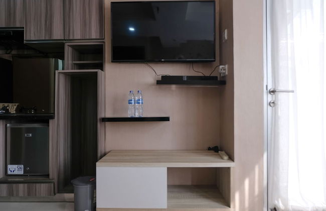 Spacious Studio With Extra Room At Grand Asia Afrika Apartment - Foto 13