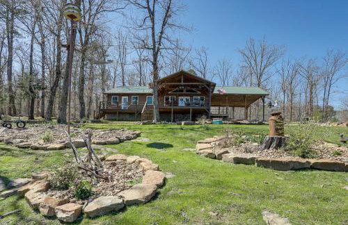 Bullfrog Bluff Mountain View Cabin with Deck! - Foto 31