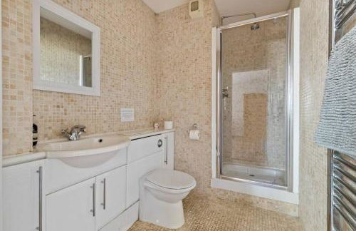 Luxury House, SeaViews, En-Suites & Private Pool - Photo 39