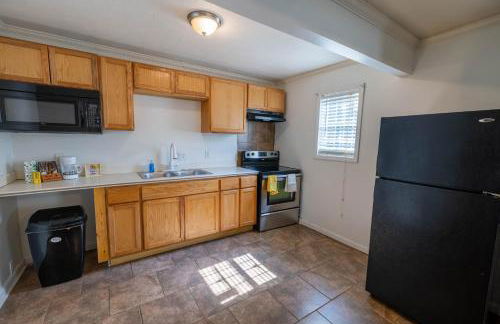 Discounted Cozy Home with Modern Amenities - Foto 11