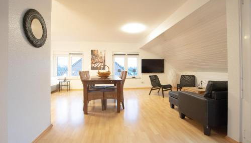 Tolstov Apartments - 1 , 3 and 4 Room Apartments - 20 min Messe DUS & Airport DUS - Foto 5