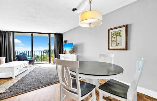 Edgewater Tower 1-305 - Foto 24