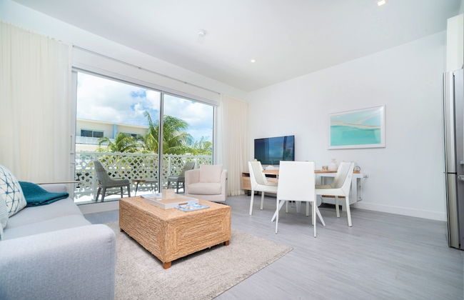 Cayman Luxury Rentals at The Grove - Photo 9