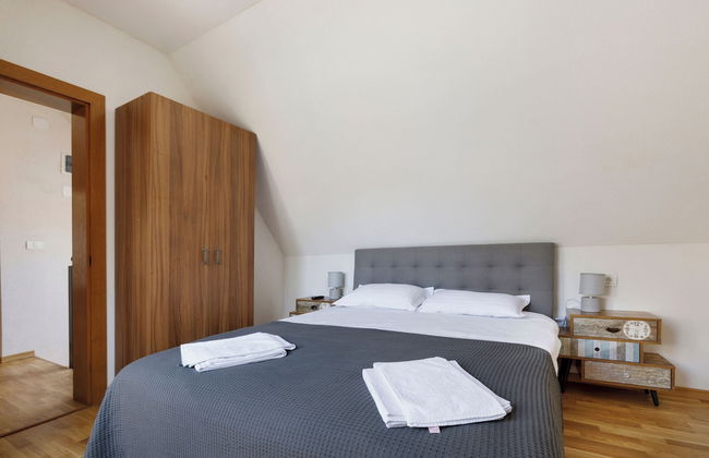 Aki Gray Apartment Serene Oasis - Photo 1