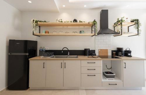 Vallia's Seaview & Stylish Apartments by Konnect, Nisaki - Photo 20