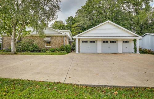 Dalton Retreat w Deck, Fire Pit and 6 Smart TVs - Foto 32