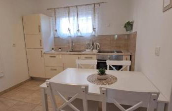 Apartments Ana Žaborić, 50 m od šljunčane plaže - Foto 32